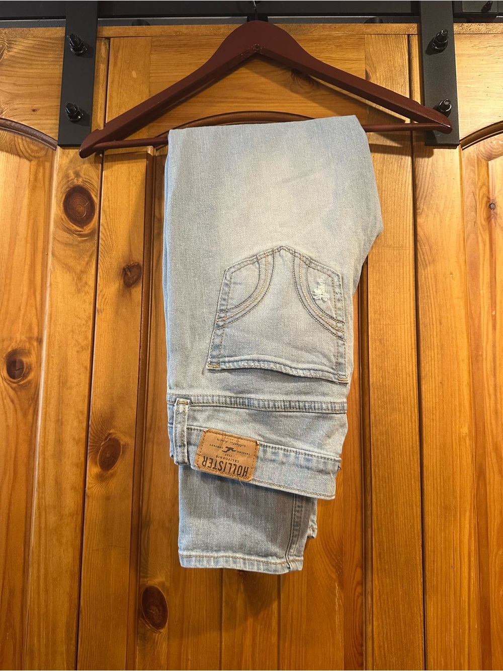 Hollister Women’s Light Blue Slim Straight Jeans
